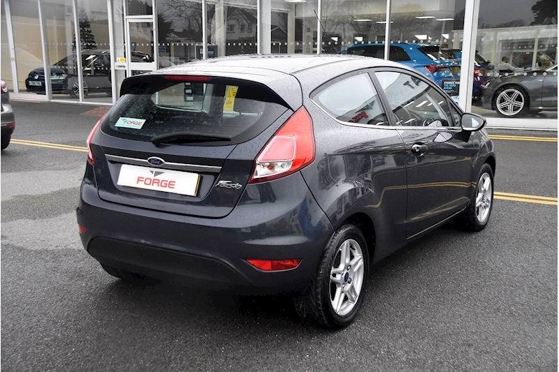 Ford Fiesta Zetec Hatchback 1.2 Manual Petrol