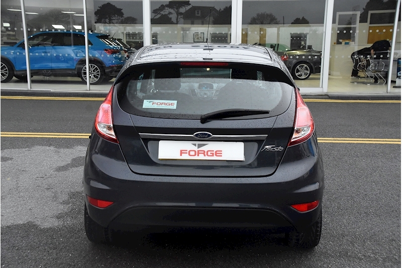 Ford Fiesta Zetec Hatchback 1.2 Manual Petrol