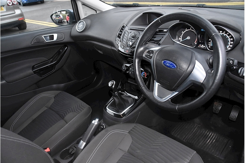 Ford Fiesta Zetec Hatchback 1.2 Manual Petrol