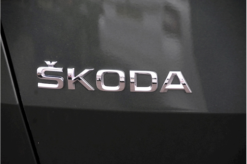 Skoda Karoq Se L Tsi Dsg Estate 1.5 Semi Auto Petrol