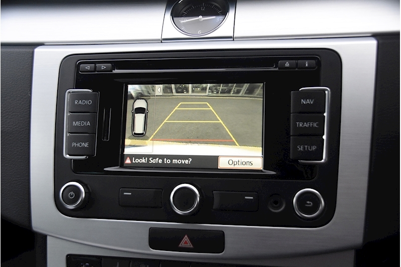 Volkswagen Passat Alltrack Tdi Bluemotion Tech 4Motion Dsg Estate 2.0 Semi Auto Diesel