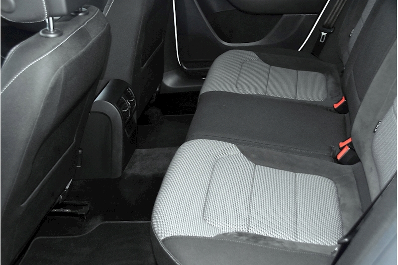 Volkswagen Passat Alltrack Tdi Bluemotion Tech 4Motion Dsg Estate 2.0 Semi Auto Diesel