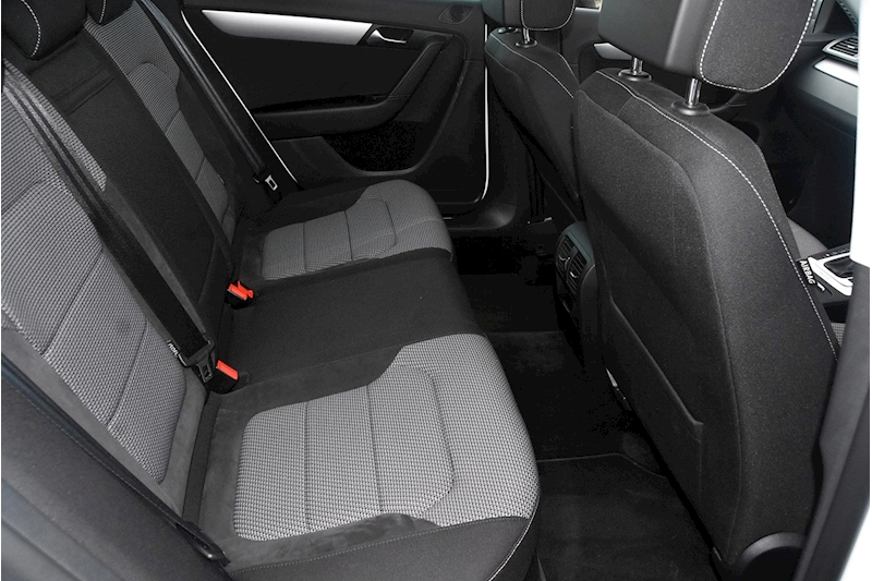 Volkswagen Passat Alltrack Tdi Bluemotion Tech 4Motion Dsg Estate 2.0 Semi Auto Diesel