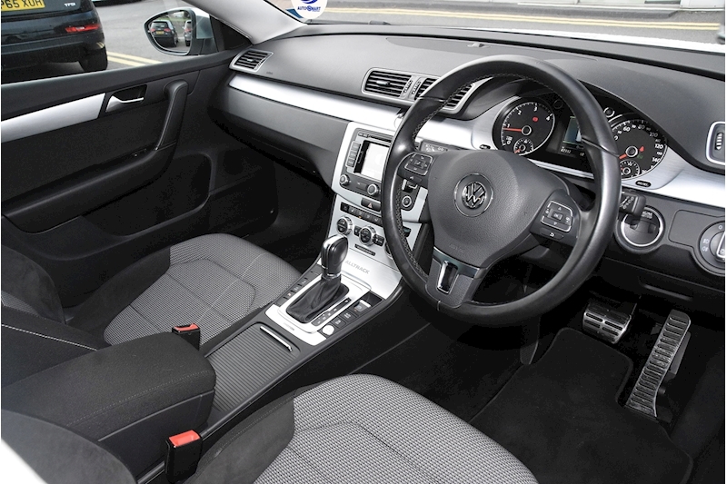 Volkswagen Passat Alltrack Tdi Bluemotion Tech 4Motion Dsg Estate 2.0 Semi Auto Diesel