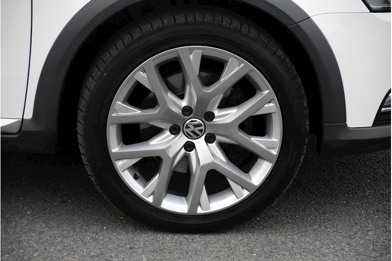 Volkswagen Passat Alltrack Tdi Bluemotion Tech 4Motion Dsg Estate 2.0 Semi Auto Diesel