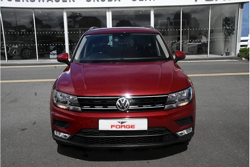 Volkswagen Tiguan SE Navigation 2 5dr SUV DSG Diesel