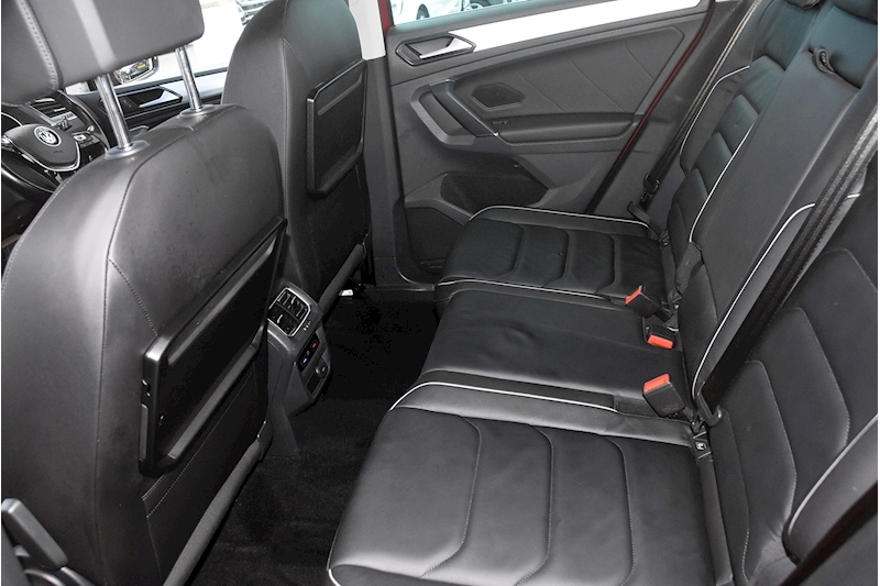 Volkswagen Tiguan SE Navigation 2 5dr SUV DSG Diesel
