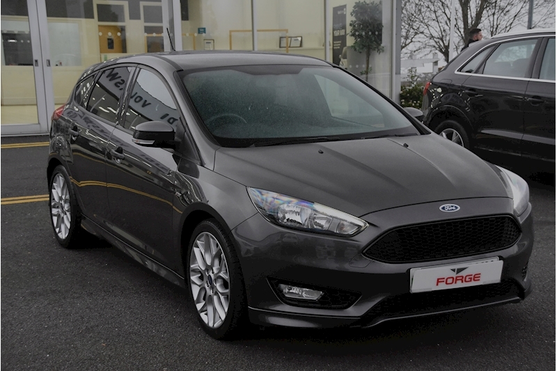 Ford Focus ST-Line Hatchback 1.5 Manual Diesel