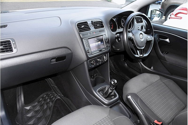 Volkswagen Polo SE Hatchback 1.0 Manual Petrol