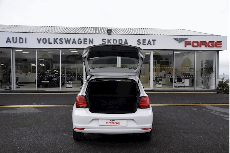 Volkswagen Polo SE Hatchback 1.0 Manual Petrol