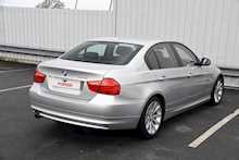 10/10 BMW 320i SE BUSINESS EDITION Petrol 170ps Saloon 6 speed manual