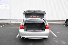 10/10 BMW 320i SE BUSINESS EDITION Petrol 170ps Saloon 6 speed manual