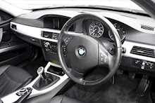 10/10 BMW 320i SE BUSINESS EDITION Petrol 170ps Saloon 6 speed manual
