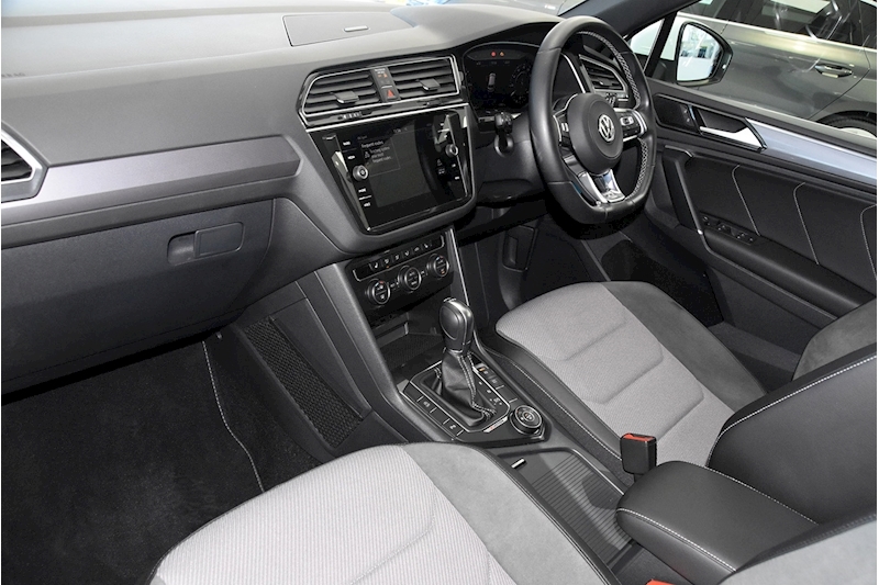 Volkswagen 2.0 TDI R-Line SUV 5dr Diesel DSG 4Motion (s/s) (190 ps)