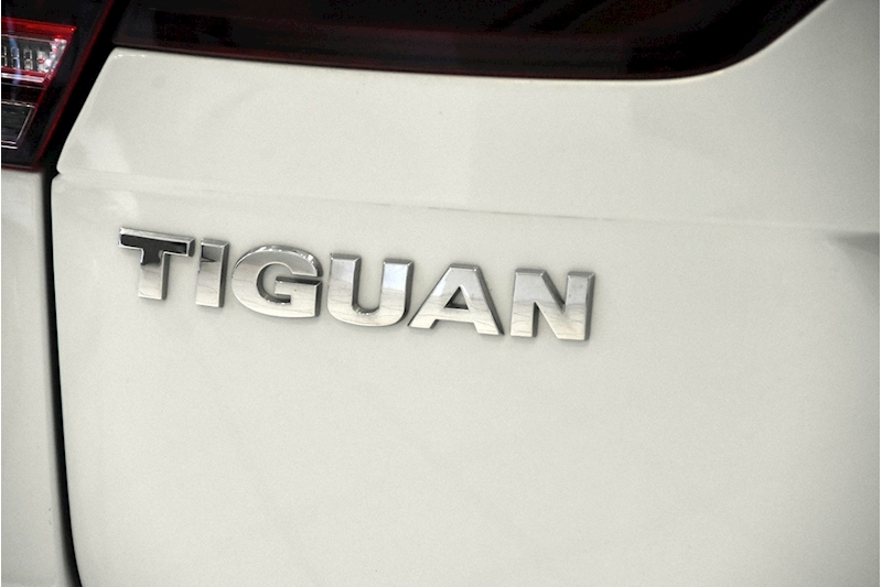 Volkswagen 2.0 TDI R-Line SUV 5dr Diesel DSG 4Motion (s/s) (190 ps)