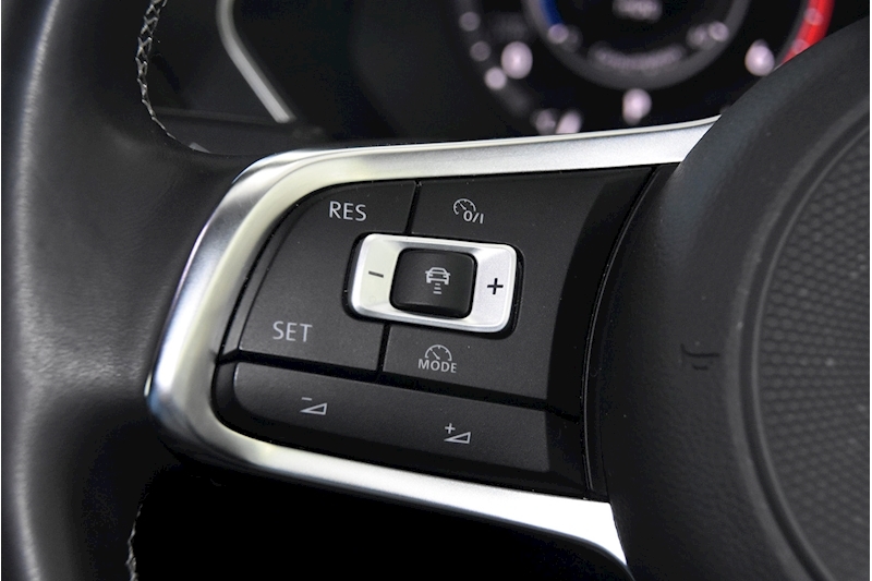 Volkswagen 2.0 TDI R-Line SUV 5dr Diesel DSG 4Motion (s/s) (190 ps)