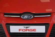 14/64 Ford Focus TDCi Zetec Navigator Navigator Hatchback 1.6 Manual Diesel 5 dr