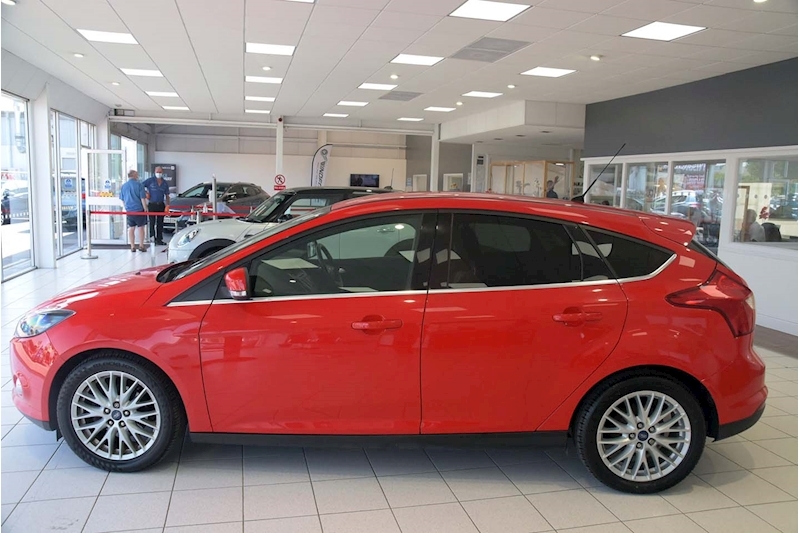 Ford Focus TDCi Zetec Navigator Navigator Hatchback 1.6 Manual Diesel