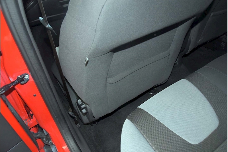 Ford Focus TDCi Zetec Navigator Navigator Hatchback 1.6 Manual Diesel