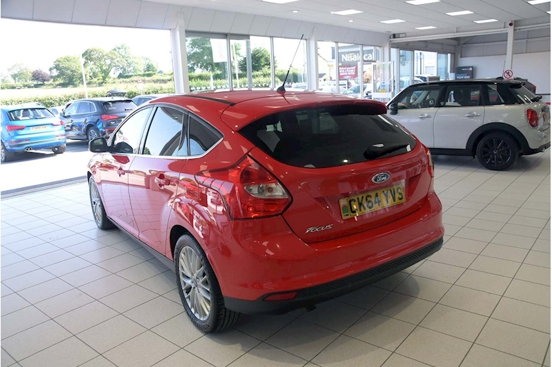 Ford Focus TDCi Zetec Navigator Navigator Hatchback 1.6 Manual Diesel