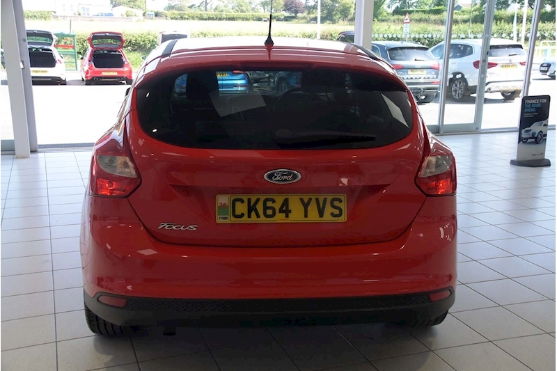 Ford Focus TDCi Zetec Navigator Navigator Hatchback 1.6 Manual Diesel