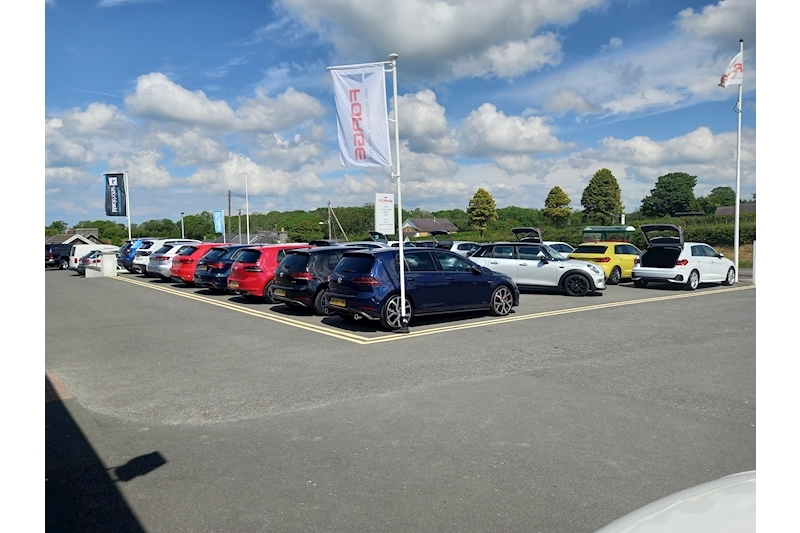 Ford Focus TDCi Zetec Navigator Navigator Hatchback 1.6 Manual Diesel