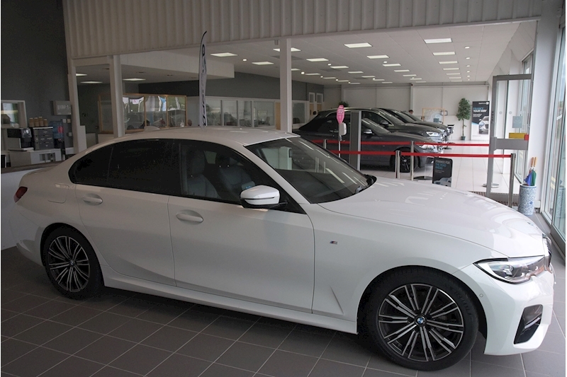 BMW 3 Series 320i M Sport Saloon 2.0 Automatic Petrol