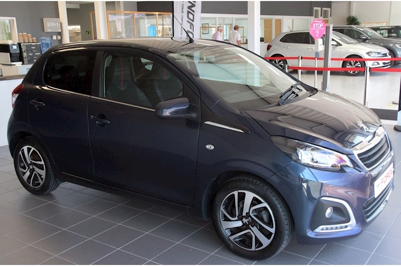 Peugeot 108 PureTech Allure Hatchback 1.2 Manual Petrol