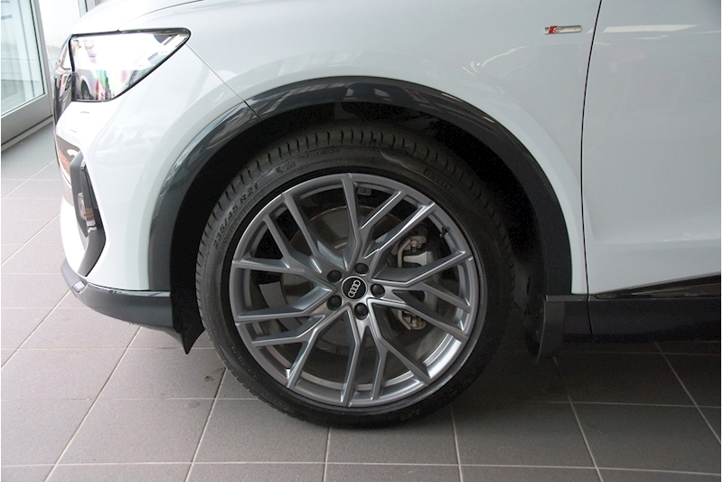 Audi 50 Vorsprung SUV 5dr Electric Auto quattro 82kWh (299 ps)