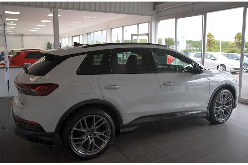 Audi 50 Vorsprung SUV 5dr Electric Auto quattro 82kWh (299 ps)