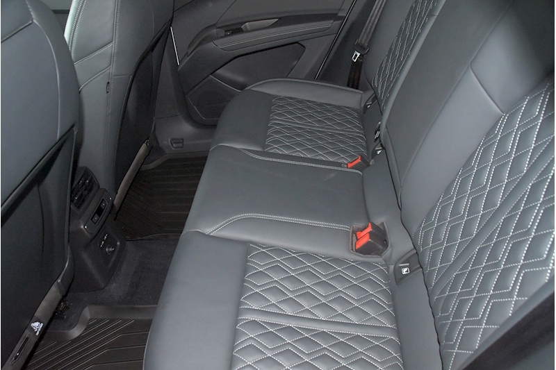 Audi 50 Vorsprung SUV 5dr Electric Auto quattro 82kWh (299 ps)