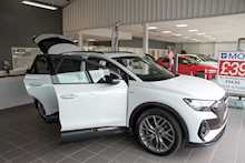 22/22 Audi Q4 e-tron Vorsprung