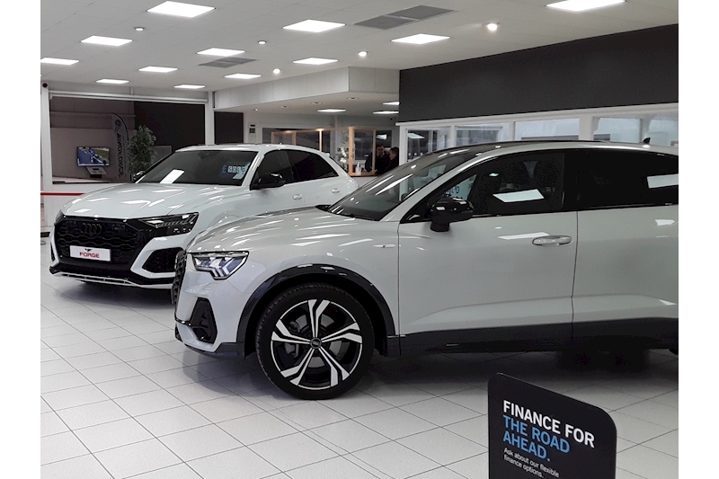 Audi 50 Vorsprung SUV 5dr Electric Auto quattro 82kWh (299 ps)