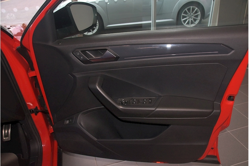 Volkswagen TSI EVO R-Line SUV 1.5 Manual Petrol