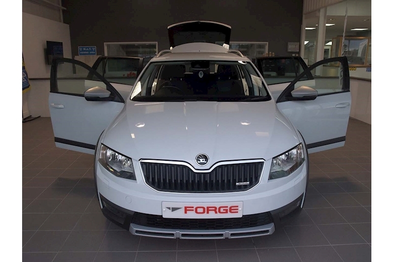 SKODA 2.0 TDI Scout Estate 5dr Diesel Manual 4WD Euro 6 (s/s) (150 ps)