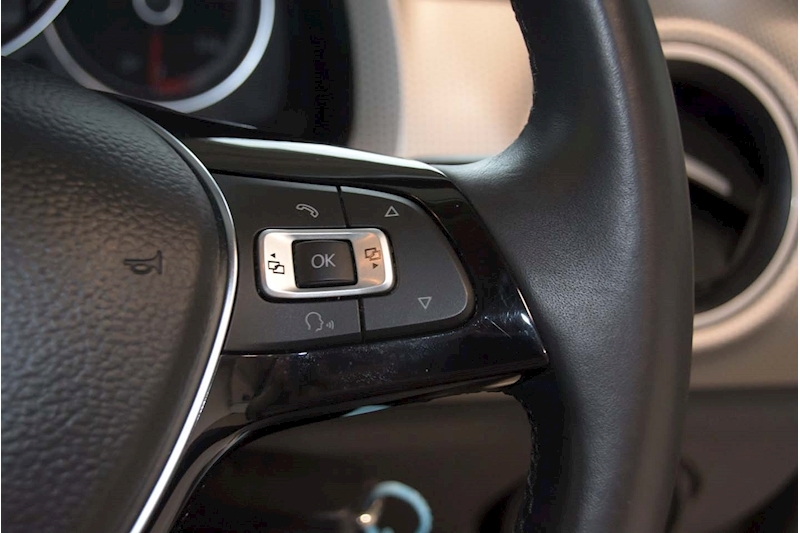 Volkswagen 1.0 High up! Hatchback 5dr Petrol Manual Euro 6 (s/s) (75 ps)