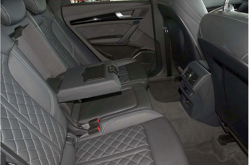 Audi 2.0 TDI 40 Edition 1 SUV 5dr Diesel S Tronic quattro Euro 6 (s/s) (204 ps)