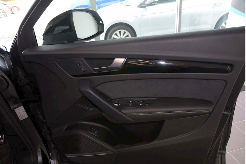 Audi 2.0 TDI 40 Edition 1 SUV 5dr Diesel S Tronic quattro Euro 6 (s/s) (204 ps)