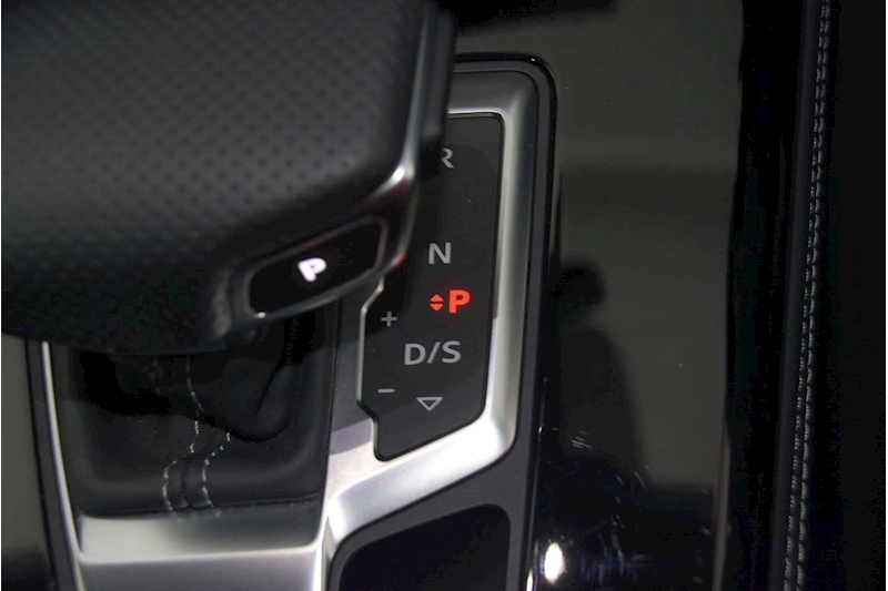 Audi 2.0 TDI 40 Edition 1 SUV 5dr Diesel S Tronic quattro Euro 6 (s/s) (204 ps)