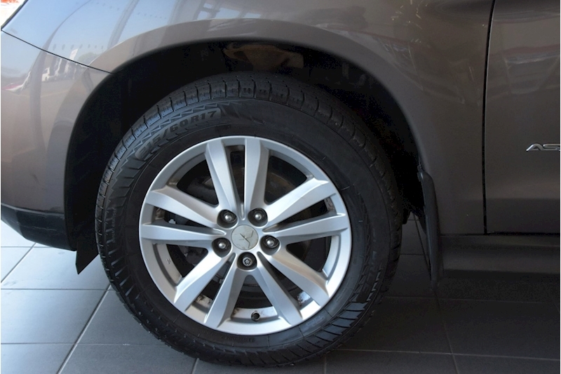 Mitsubishi D 3 SUV 1.8 Manual Diesel