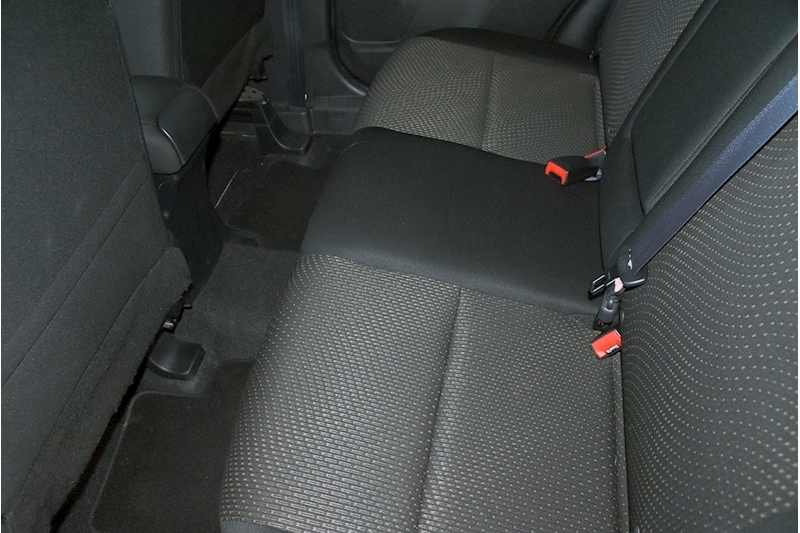 Mitsubishi D 3 SUV 1.8 Manual Diesel