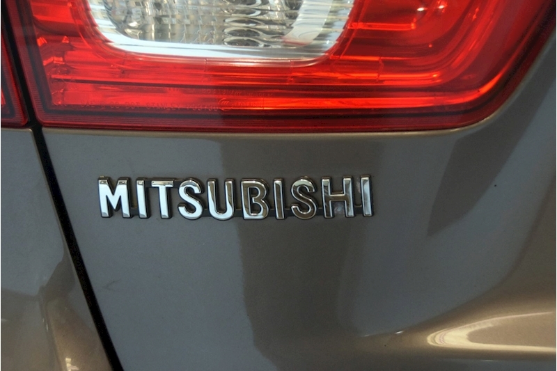 Mitsubishi D 3 SUV 1.8 Manual Diesel