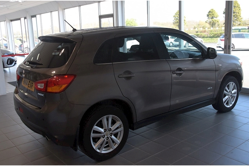 Mitsubishi D 3 SUV 1.8 Manual Diesel