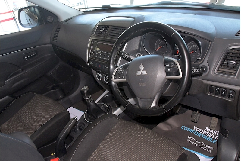 Mitsubishi D 3 SUV 1.8 Manual Diesel
