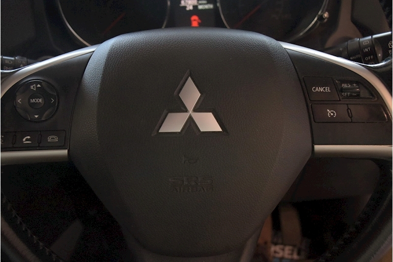 Mitsubishi D 3 SUV 1.8 Manual Diesel
