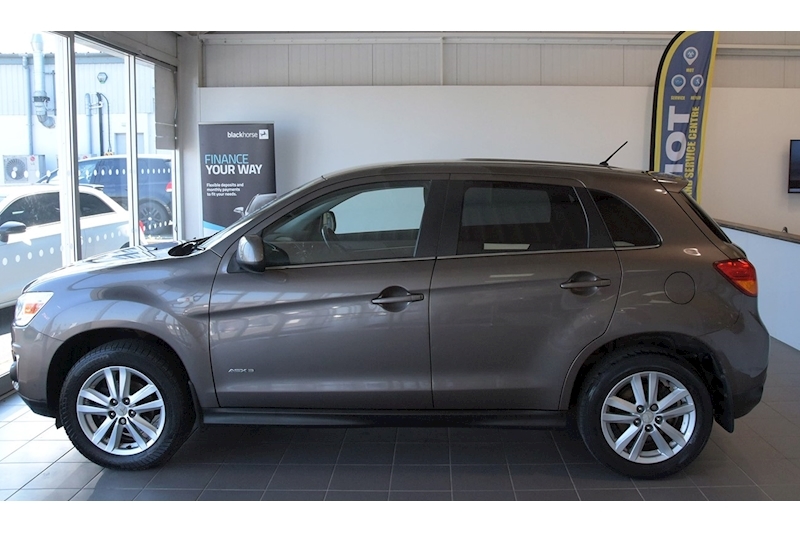 Mitsubishi D 3 SUV 1.8 Manual Diesel