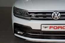 17/67 Volkswagen Tiguan 2.0 TDI R-Line SUV 5dr Diesel DSG 4Motion (150 ps)