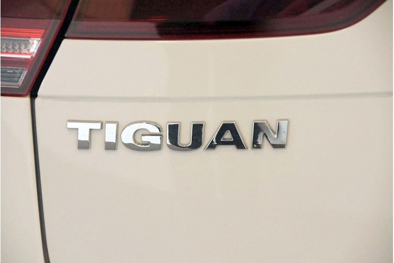 Volkswagen 2.0 TDI R-Line SUV 5dr Diesel DSG 4Motion Euro 6 (s/s) (150 ps)