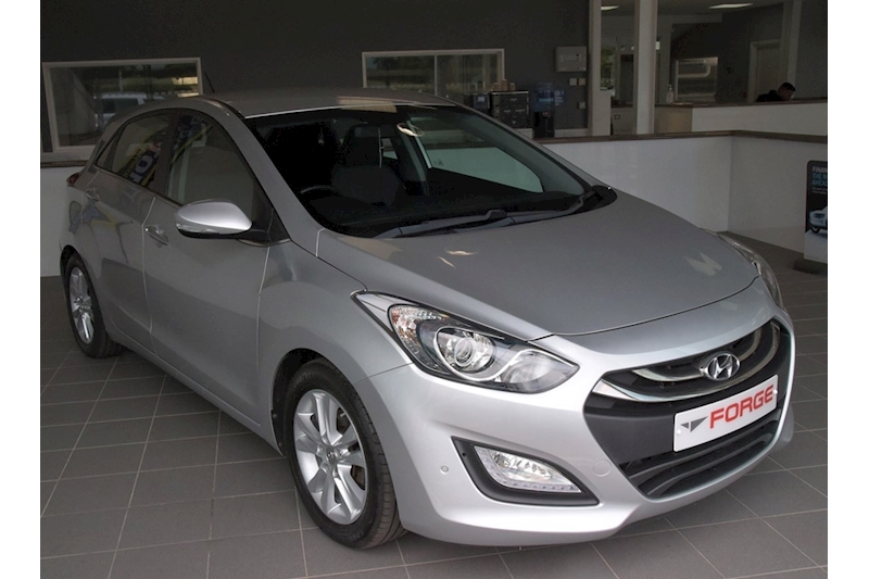 Hyundai CRDi Blue Drive Style Hatchback 1.6 Manual Diesel