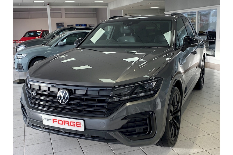 Volkswagen 3.0 TDI V6 Black Edition SUV 5dr Diesel Tiptronic 4Motion Euro 6 (s/s) (286 ps)